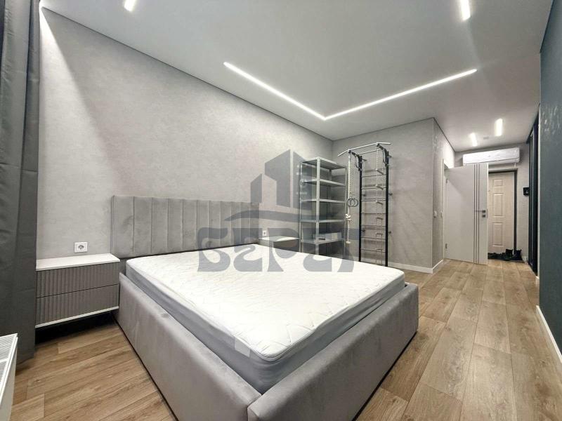 2-комн. квартира, 45 м², 16/33 этаж