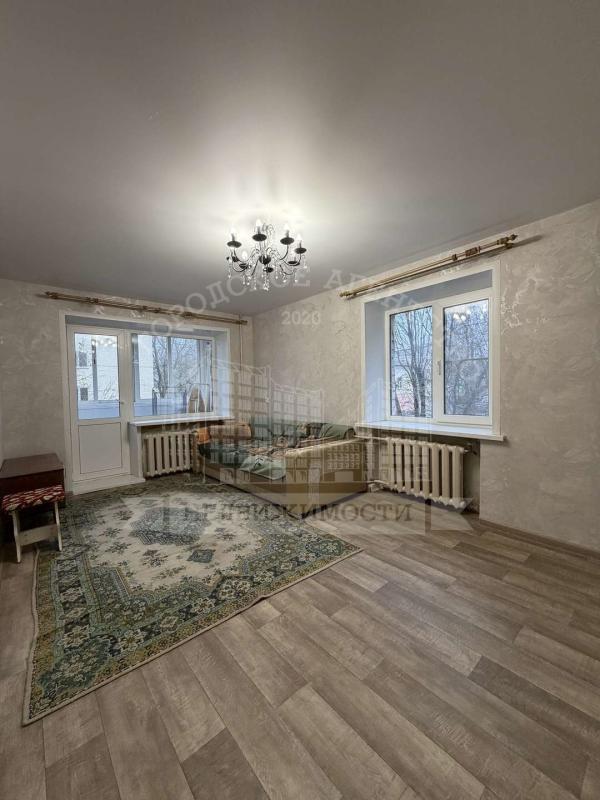 2-комн. квартира, 42 м², 3/5 этаж