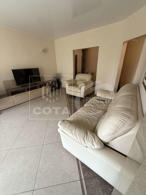 2-комн. квартира, 70 м², 4/10 этаж