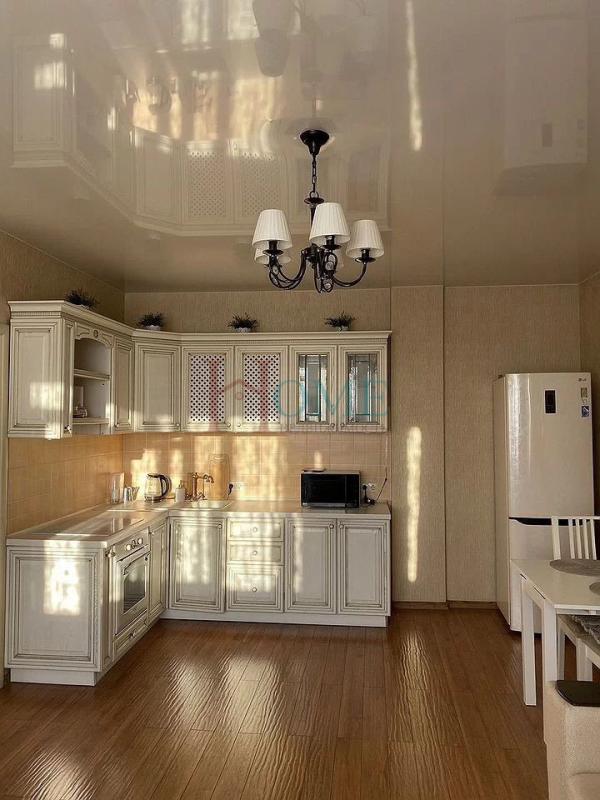 2-комн. квартира, 54 м², 17/19 этаж