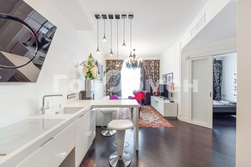 2-комн. квартира, 70 м², 15/32 этаж