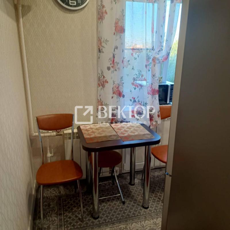 2-комн. квартира, 42 м², 4/5 этаж
