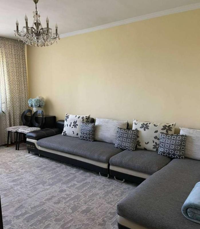 2-комн. квартира, 42 м², 4/13 этаж