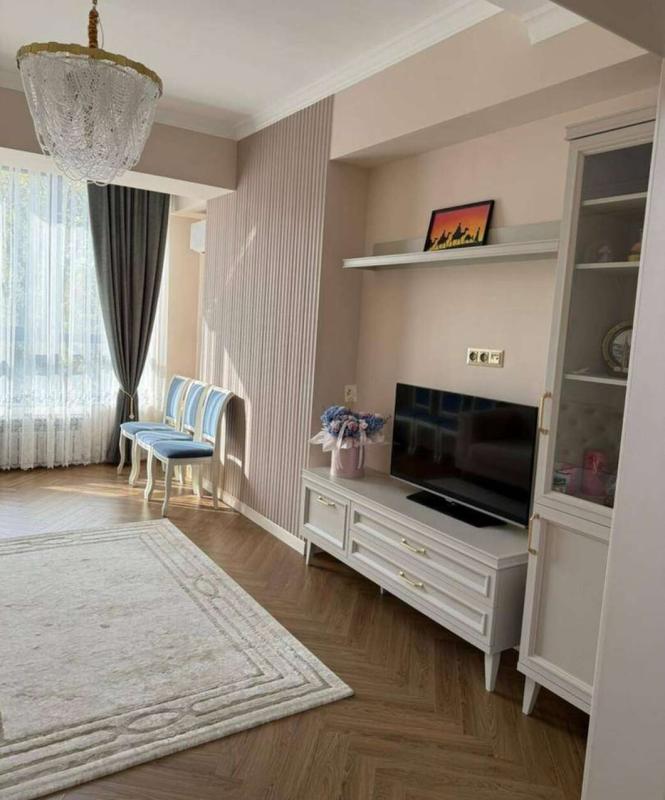 2-комн. квартира, 69 м², 4/19 этаж