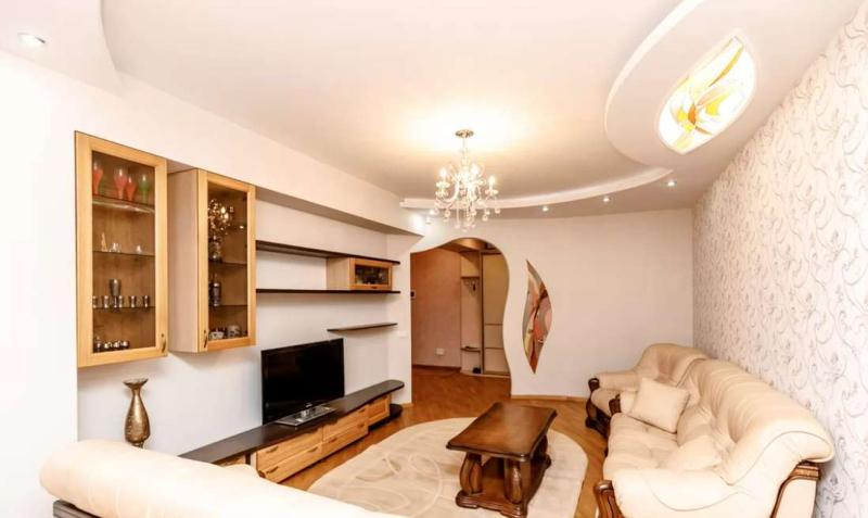 2-комн. квартира, 42 м², 2/5 этаж