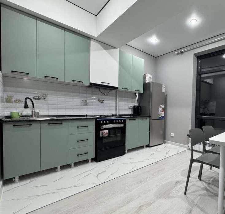 2-комн. квартира, 52 м², 1/10 этаж