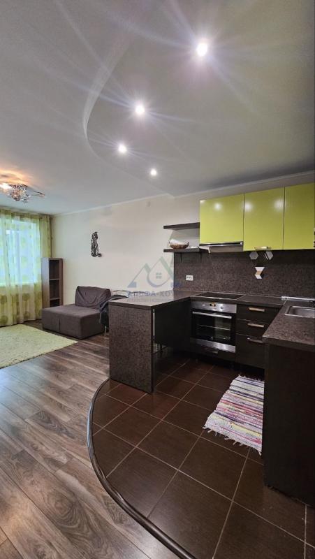 2-комн. квартира, 62 м², 2/10 этаж