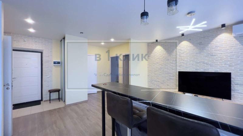 2-комн. квартира, 70 м², 10/17 этаж