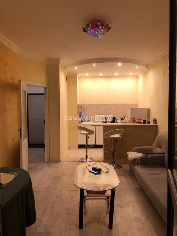 2-комн. квартира, 42 м², 3/12 этаж