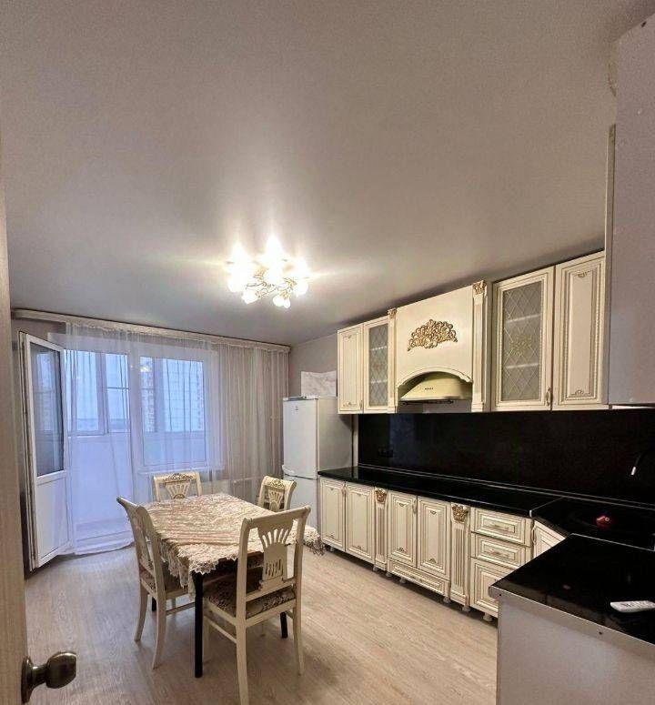 2-комн. квартира, 65 м², 11/18 этаж