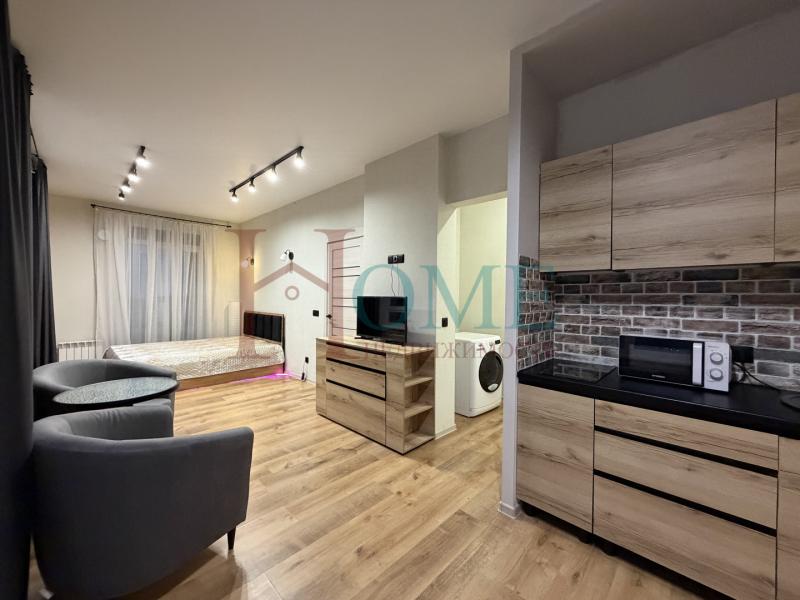 Квартира-Студия, 37 м², 7/25 этаж