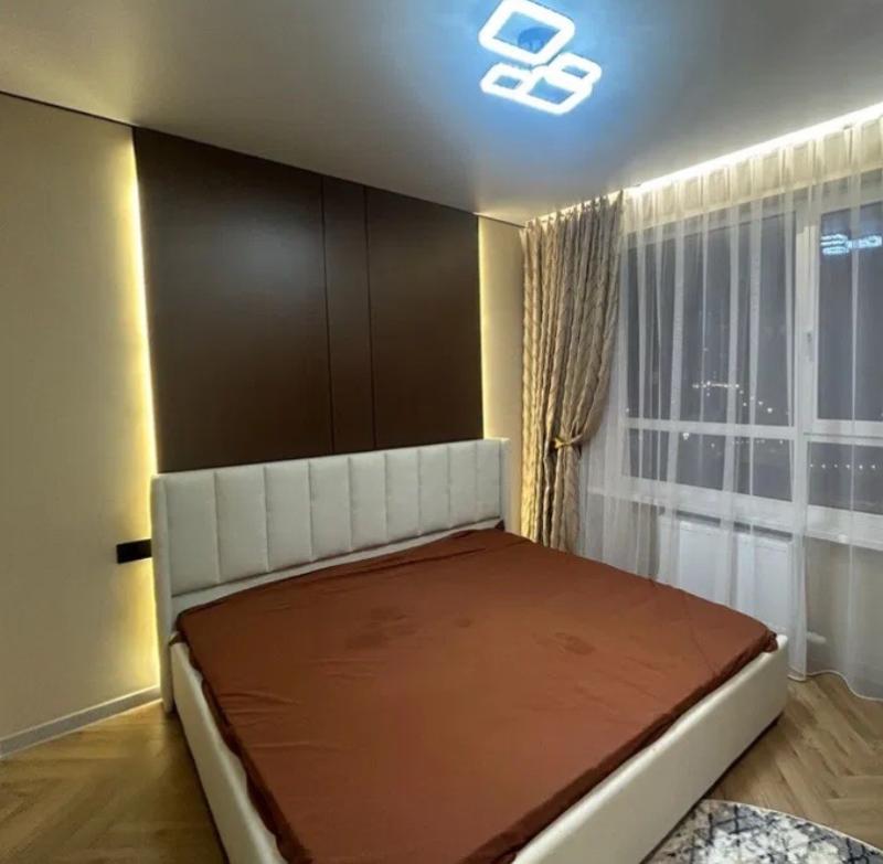 2-комн. квартира, 85 м², 16/16 этаж