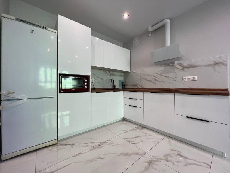 2-комн. квартира, 52 м², 4/10 этаж