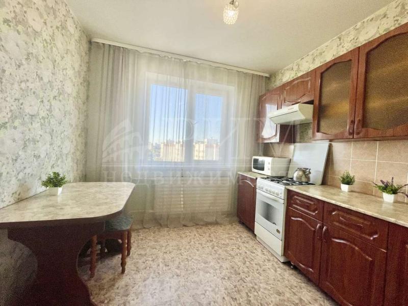 2-комн. квартира, 62 м², 10/10 этаж