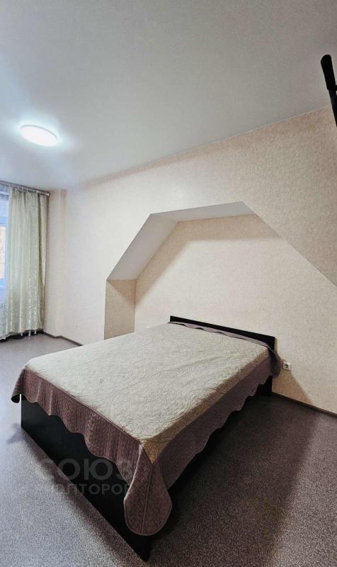 2-комн. квартира, 45 м², 7/16 этаж