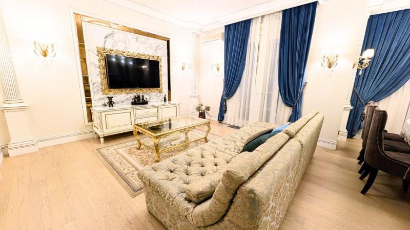 3-комн. квартира, 123 м², 3/14 этаж