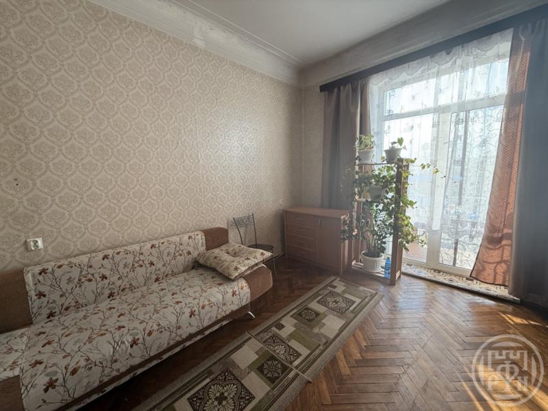 2-комн. квартира, 58 м², 4/4 этаж
