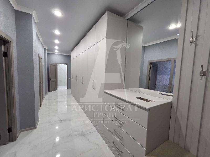 3-комн. квартира, 100 м², 2/10 этаж