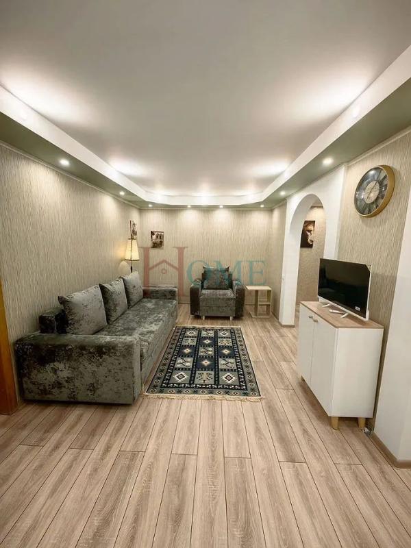 2-комн. квартира, 44 м², 3/5 этаж