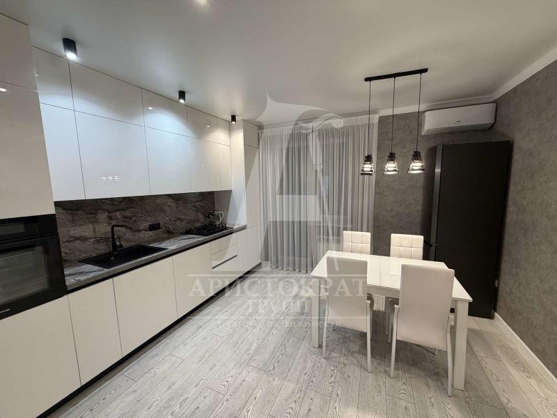 2-комн. квартира, 54 м², 4/9 этаж