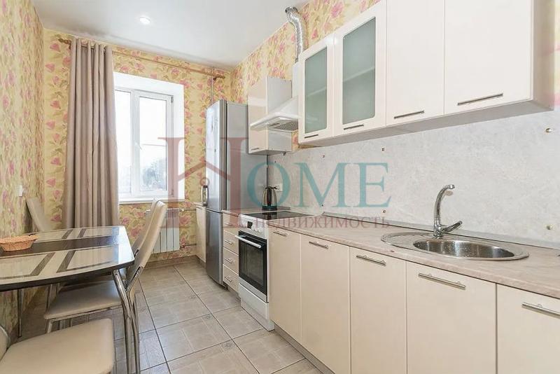 2-комн. квартира, 62 м², 2/10 этаж