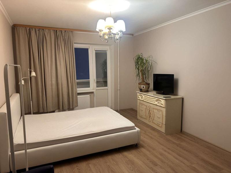 1-комн. квартира, 37 м², 1/9 этаж