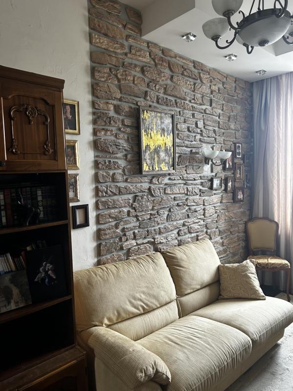 2-комн. квартира, 72 м², 8/8 этаж