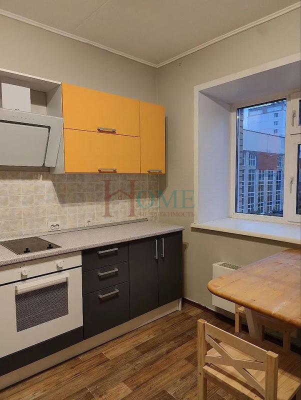 1-комн. квартира, 35 м², 3/9 этаж