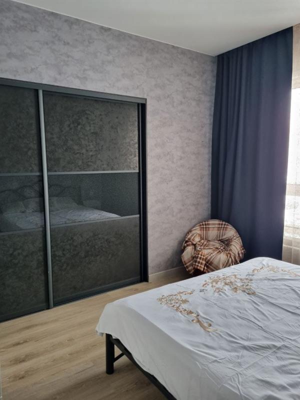2-комн. квартира, 42 м², 2/16 этаж
