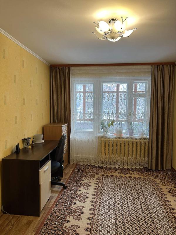 2-комн. квартира, 46 м², 1/9 этаж