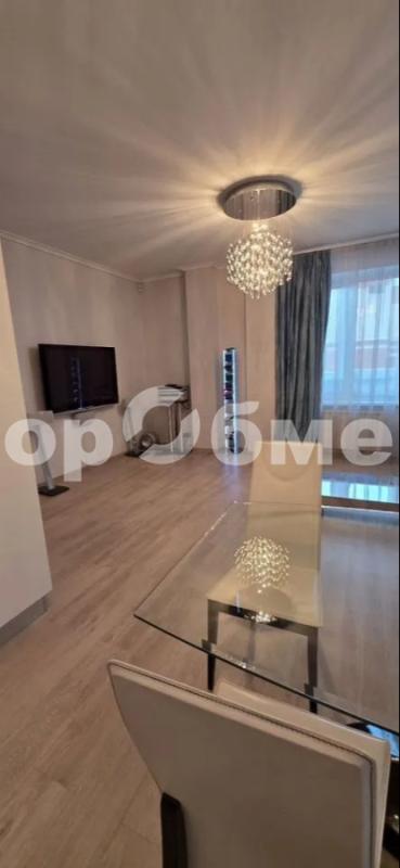 3-комн. квартира, 100 м², 2/20 этаж