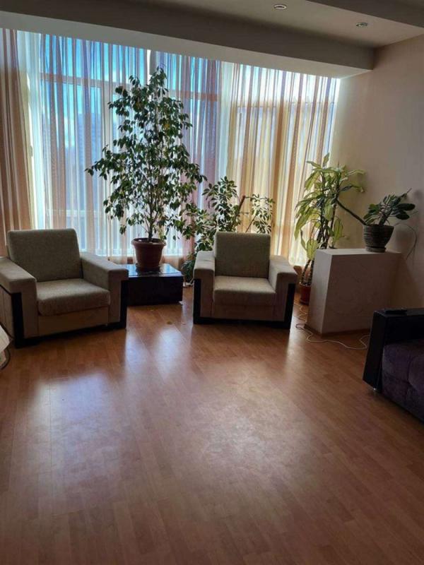 2-комн. квартира, 80 м², 8/9 этаж