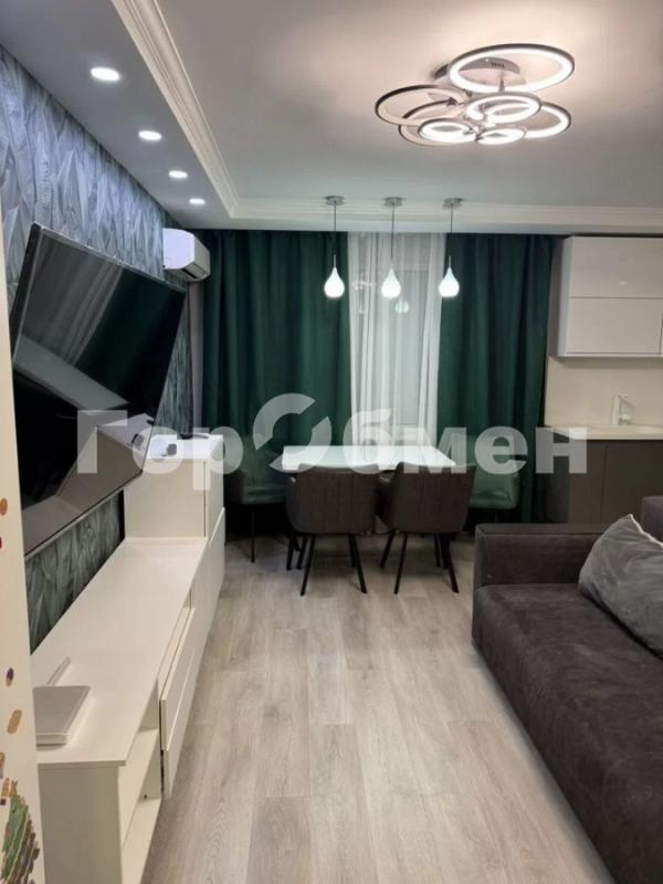 3-комн. квартира, 96 м², 1/16 этаж