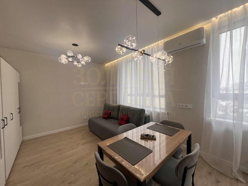 3-комн. квартира, 84 м², 10/18 этаж