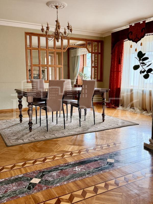 5-комн. квартира, 147 м², 5/10 этаж