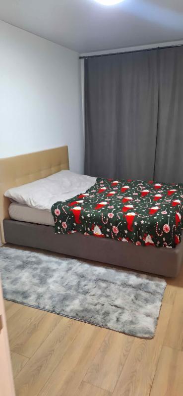 2-комн. квартира, 67 м², 3/5 этаж