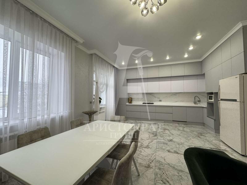 4-комн. квартира, 106 м², 2/3 этаж