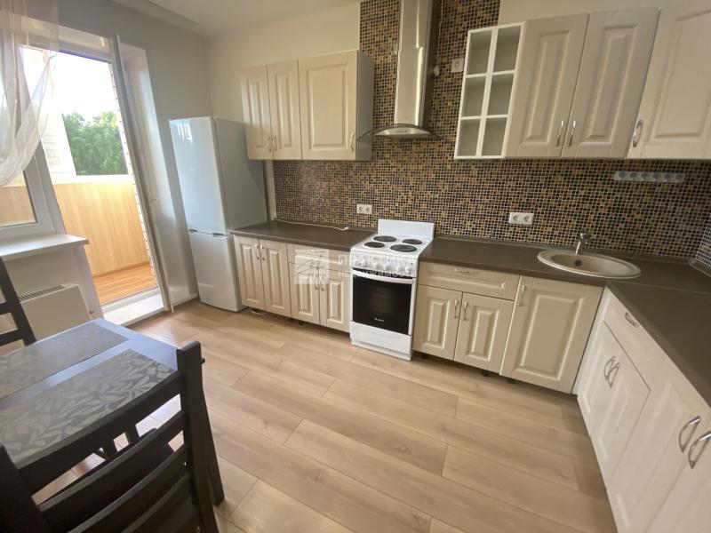 2-комн. квартира, 62 м², 10/15 этаж