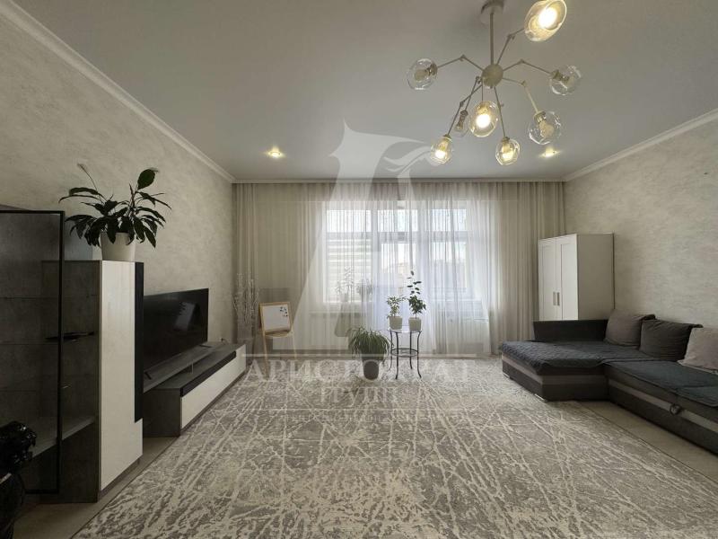 2-комн. квартира, 97 м², 3/5 этаж