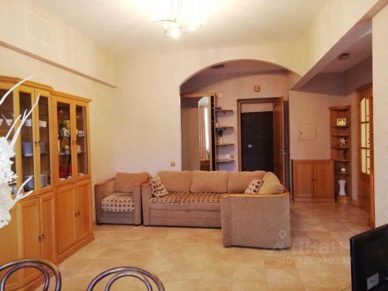 2-комн. квартира, 61 м², 2/9 этаж
