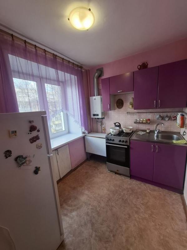 2-комн. квартира, 42 м², 4/5 этаж