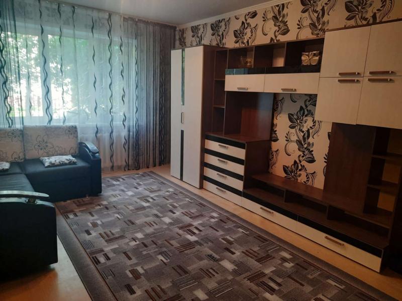 2-комн. квартира, 65 м², 1/5 этаж