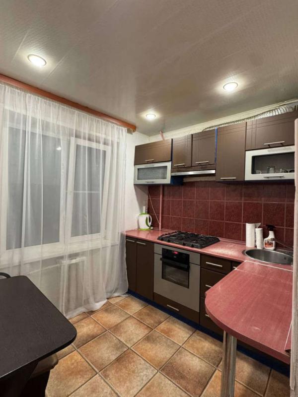 2-комн. квартира, 43 м², 4/5 этаж