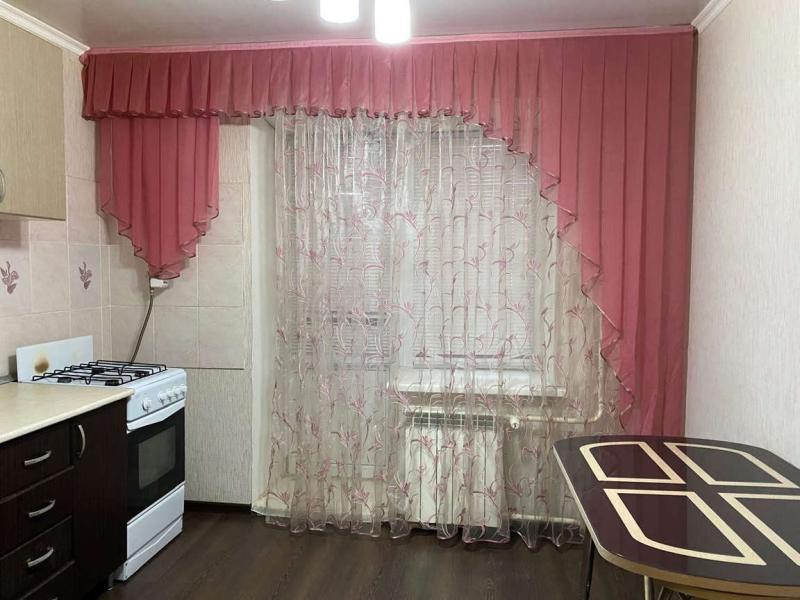 1-комн. квартира, 42 м², 1/10 этаж