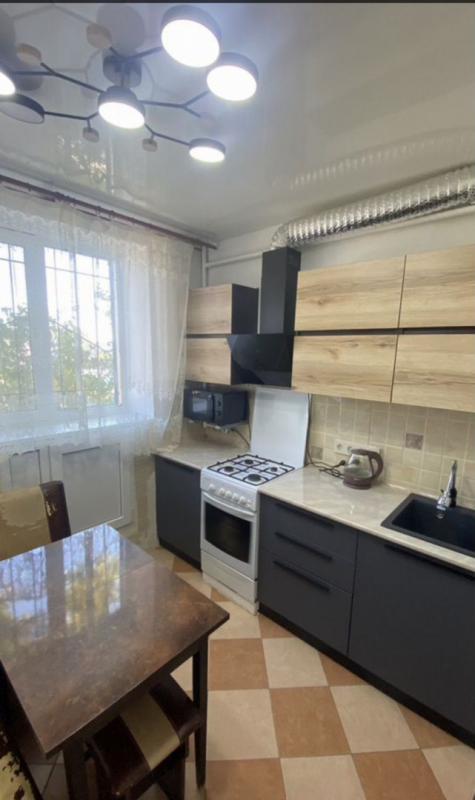 3-комн. квартира, 45 м², 1/5 этаж