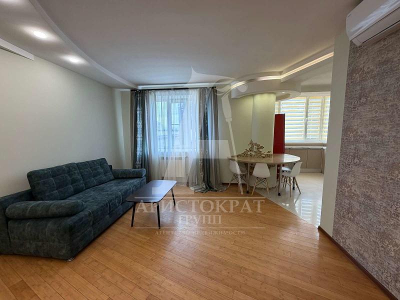 4-комн. квартира, 115 м², 2/6 этаж