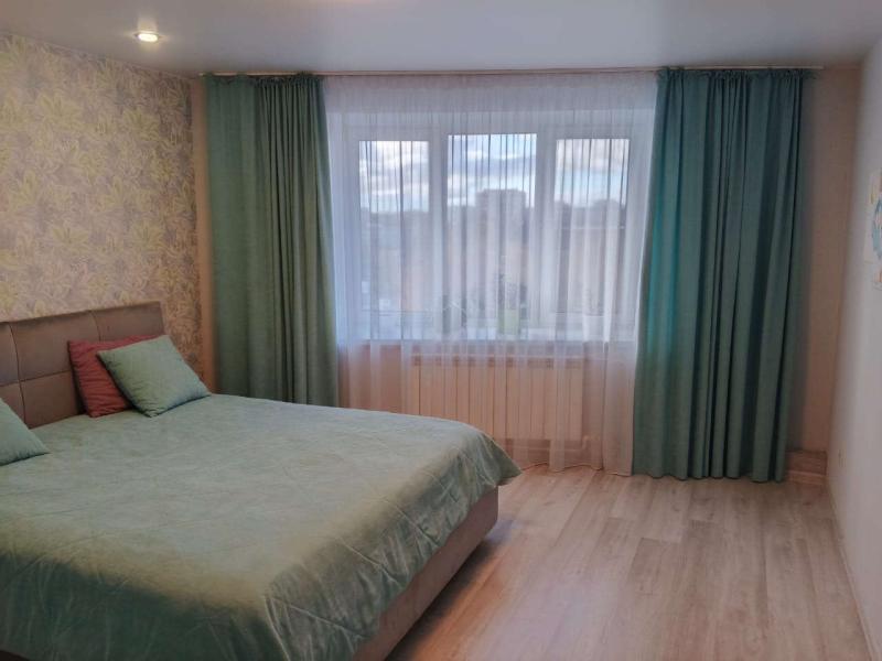 3-комн. квартира, 82 м², 8/8 этаж