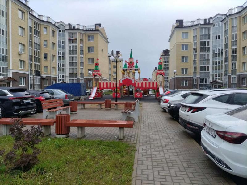2-комн. квартира, 61 м², 2/5 этаж