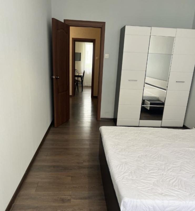 2-комн. квартира, 64 м², 8/9 этаж