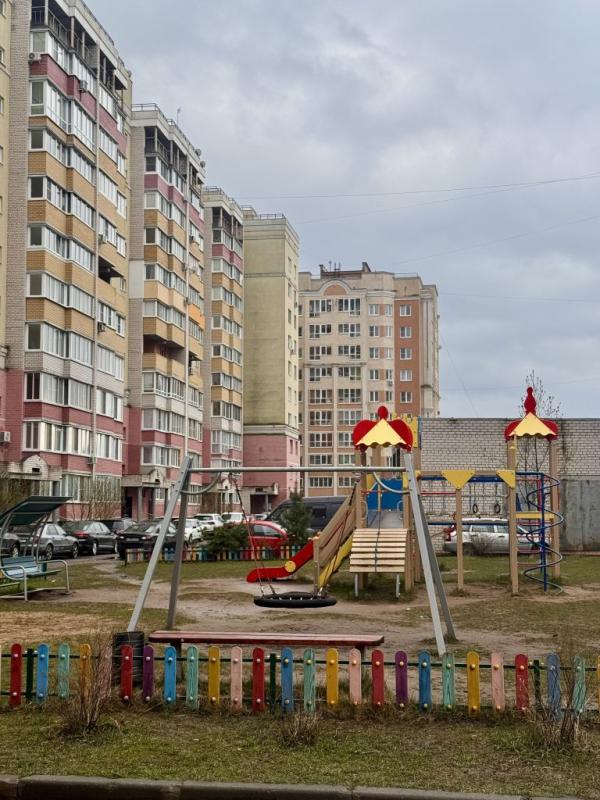 2-комн. квартира, 73 м², 2/10 этаж